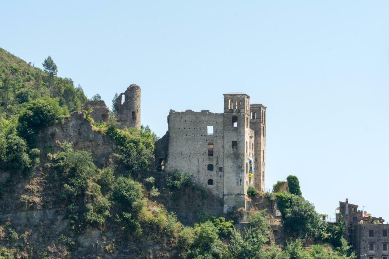 Ferienwohnung La Casa Di Elda Dolceacqua Exterior foto