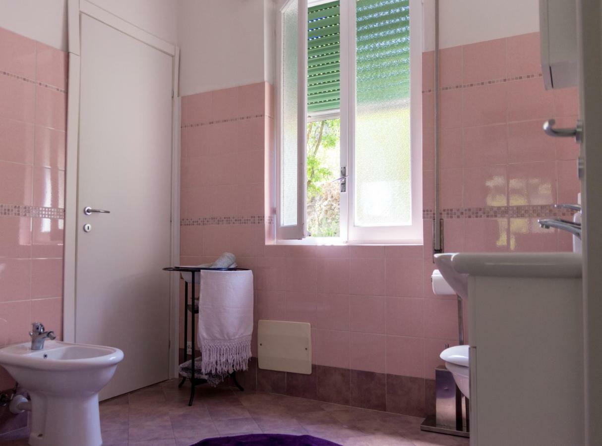 Ferienwohnung La Casa Di Elda Dolceacqua Exterior foto